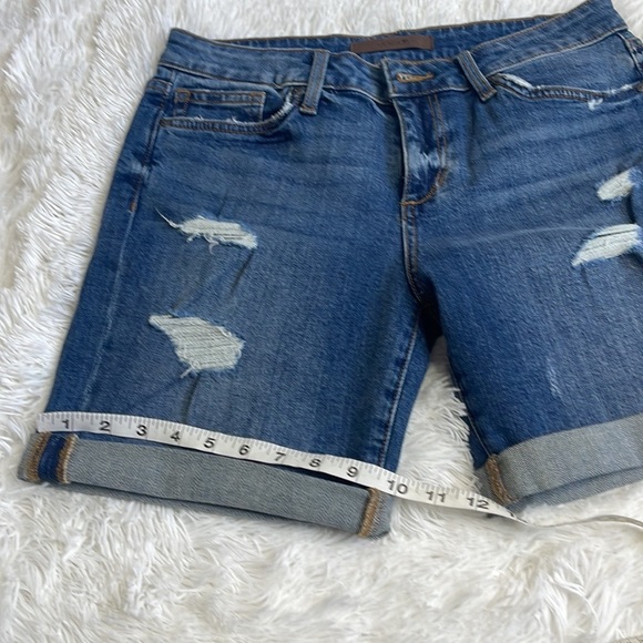 Joe's Jeans distressed Bermuda Short - Picture 6 of 9